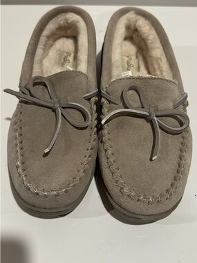 Women’s Suede Shearling-Lined Moccasin Slippers - Taupe
